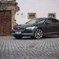 Volvo S90 B6 AWD: Jiný přístup