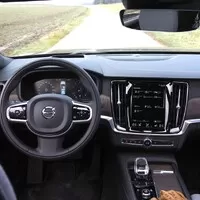 Volvo S90 B6 AWD: Jiný přístup