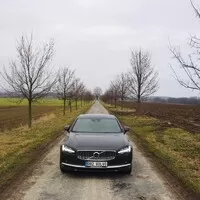 Volvo S90 B6 AWD: Jiný přístup