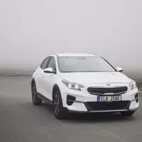 Kia XCeed PHEV: Nemusím se vytahovat
