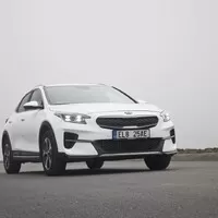 Kia XCeed PHEV: Nemusím se vytahovat