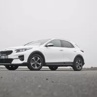Kia XCeed PHEV: Nemusím se vytahovat