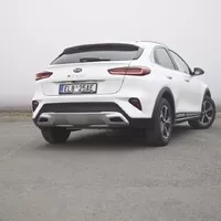 Kia XCeed PHEV: Nemusím se vytahovat
