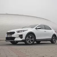 Kia XCeed PHEV: Nemusím se vytahovat