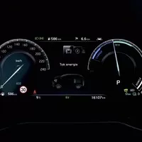 Kia XCeed PHEV: Nemusím se vytahovat