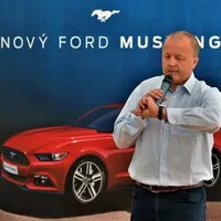 První představení kultovního modelu Ford Mustang na letišti v Hoškovicích, 2015.