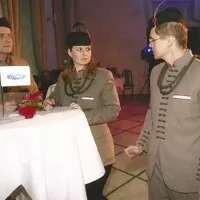 Sokolská vánoční akce v Tyršově domě, 2005. Vpravo tehdejší generální ředitel českého Fordu Vladimír Vošický.