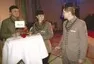 Sokolská vánoční akce v Tyršově domě, 2005. Vpravo tehdejší generální ředitel českého Fordu Vladimír  Vošický.