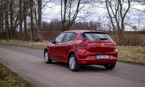 Recenze & testy: Dacia Sandero: souznění člověka a hatchbacku s vlastním stylem