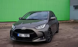 Recenze & testy: Toyota Yaris 1.5 Dynamic: Málem jsem zapomněl, že se ještě dělají nehybridy