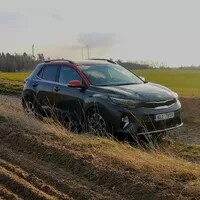 Kia Stonic 1.0 T-GDI MHEV: mírně hybridní, velmi zábavný