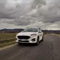 Ford Kuga Hybrid ST-Line: Rozpolcená osobnost