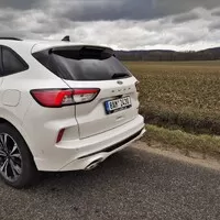 Ford Kuga Hybrid ST-Line: Rozpolcená osobnost