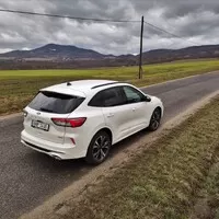 Ford Kuga Hybrid ST-Line: Rozpolcená osobnost
