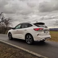 Ford Kuga Hybrid ST-Line: Rozpolcená osobnost