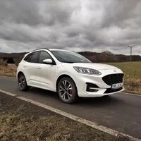 Ford Kuga Hybrid ST-Line: Rozpolcená osobnost
