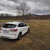 Ford Kuga Hybrid ST-Line: Rozpolcená osobnost