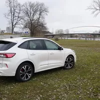 Ford Kuga Hybrid ST-Line: Rozpolcená osobnost