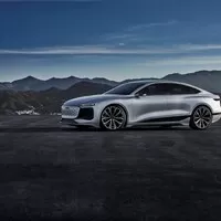 Autíčkářův týden: Smutek v Japonsku, povedený e-Skyactiv X a útok elektromobilů