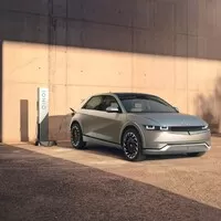 Autíčkářův týden: Smutek v Japonsku, povedený e-Skyactiv X a útok elektromobilů