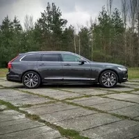 Volvo V90 T6 Recharge: Když se vám nechce nic řešit
