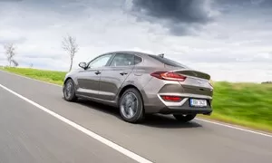 Recenze & testy: Hyundai i30 Fastback 1,5 T-GDI: Když vyhraje rozum