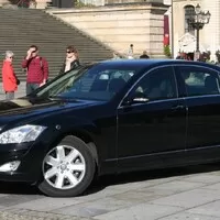 Ve službách státu: Nevážně o prezidentských speciálech