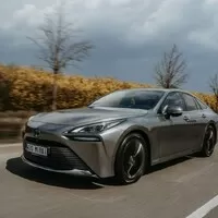 Autíčkářův týden: Návrat Jimnyho, BMW ze staré školy a nová Toyota Mirai