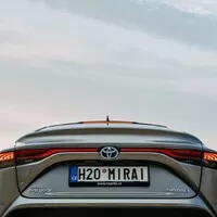 Autíčkářův týden: Návrat Jimnyho, BMW ze staré školy a nová Toyota Mirai
