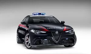 Historie: Alfa Romeo & Carabinieri: Pomáhat, chránit a vypadat sakra dobře