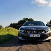 Peugeot 508 GT hybrid: Podruhé v šedivé