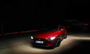 Mazda 3 e-Skyactiv X186: Simulace starých časů
