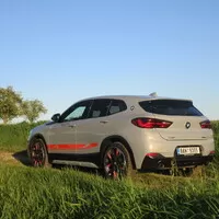 BMW X2 xDrive20i Edition M Mesh: Chycen v síti