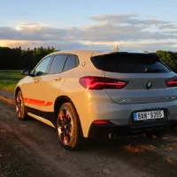 BMW X2 xDrive20i Edition M Mesh: Chycen v síti