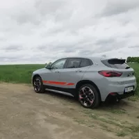 BMW X2 xDrive20i Edition M Mesh: Chycen v síti