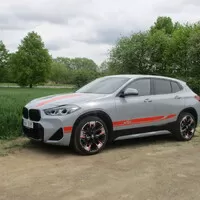 BMW X2 xDrive20i Edition M Mesh: Chycen v síti