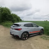 BMW X2 xDrive20i Edition M Mesh: Chycen v síti
