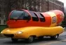 Je to párek? Je to auto? Je to Wienermobile!