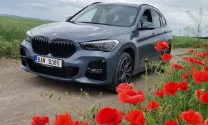 Recenze & testy: BMW X1 25i: Stačí k zábavě silný motor?