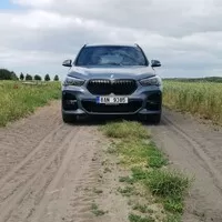 BMW X1 25i: Stačí k zábavě silný motor?