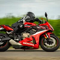 Honda CBR650R: Chladnokrevně efektivní