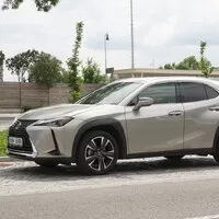 Lexus UX 250h Limited Edition: Hodně muziky za méně peněz