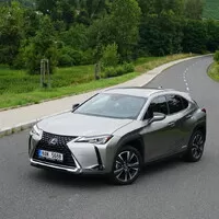 Lexus UX 250h Limited Edition: Hodně muziky za méně peněz