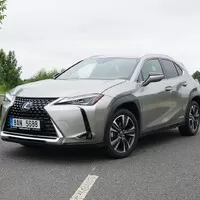 Lexus UX 250h Limited Edition: Hodně muziky za méně peněz