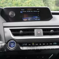 Lexus UX 250h Limited Edition: Hodně muziky za méně peněz
