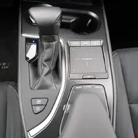 Lexus UX 250h Limited Edition: Hodně muziky za méně peněz