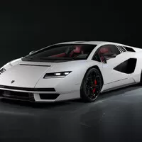Autíčkářův týden: "Pravda" o Fabii Combi, facelift Lamborghini a Nissan, který nás nemusí zajímat