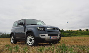 Recenze & testy: Land Rover Defender 90 D200: Dospělácká hračka