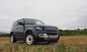 Recenze & testy: Land Rover Defender 90 D200: Dospělácká hračka