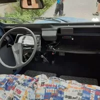 Palubovka spartánská, ale funkční.